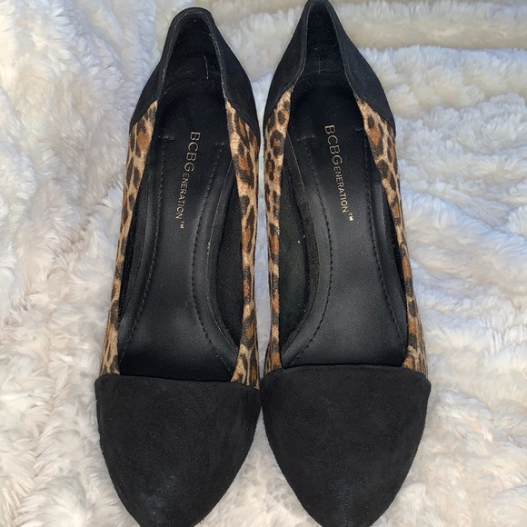 Leopard Print Pumps - Picture 2 of 4